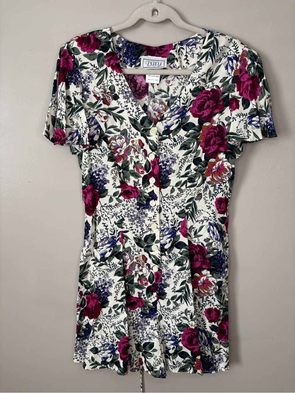 DBY Floral Button-Front Women’s Top in Ivory with Berry Floral Print